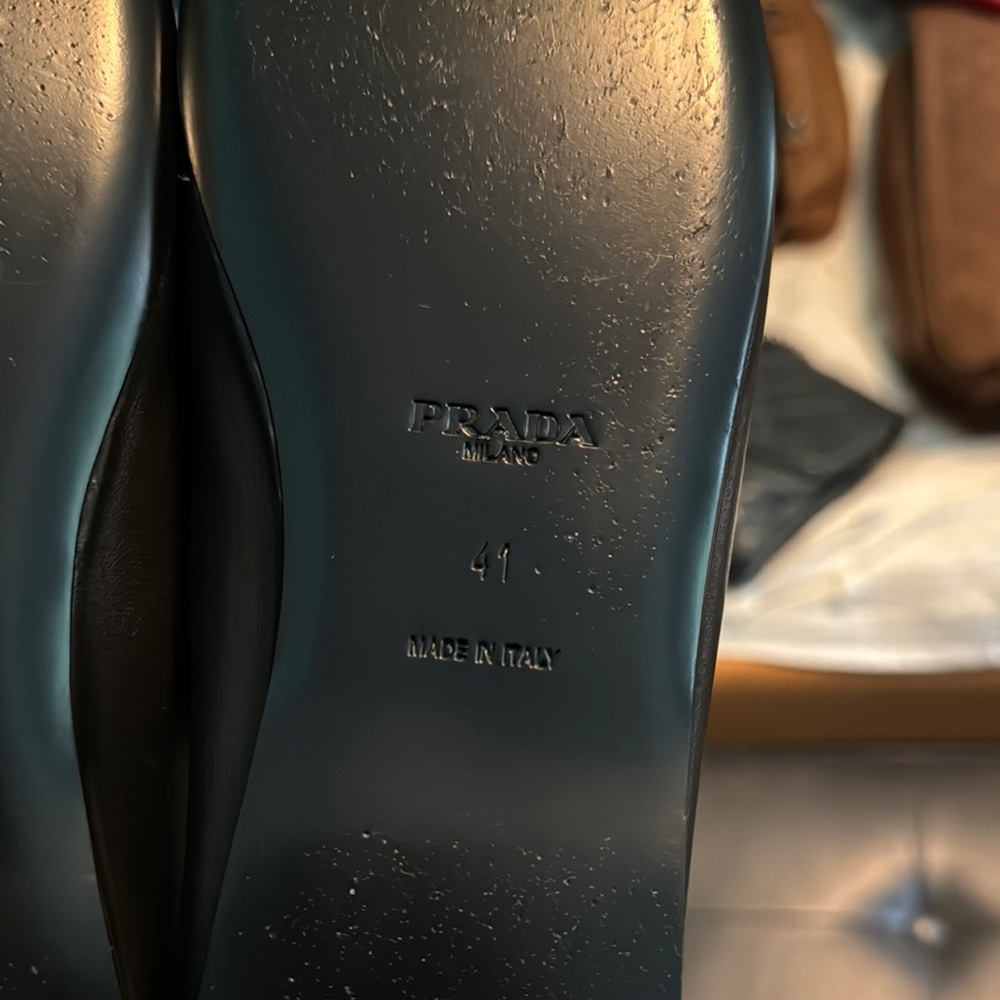 Prada Women's Black Leather Flats - Picture 7 of 10